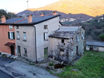 NEIRONE - CASA RUSTICA DA RISTRUTTURARE